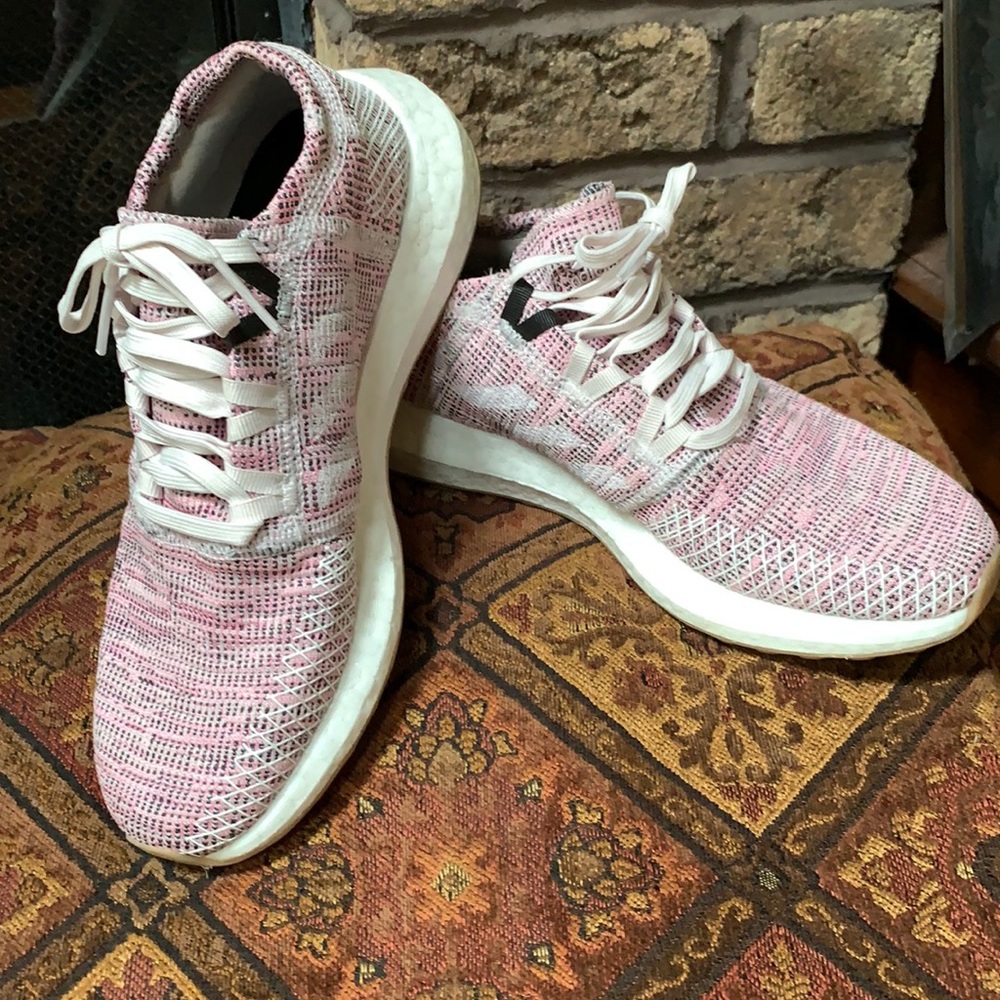 Women’s 6.5 pureboost go sneakers pinkish purple